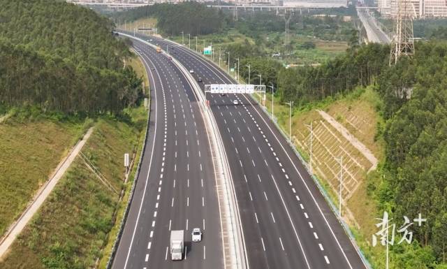 深圳至岑溪高速公路江门龙湾至共和段改扩建工程