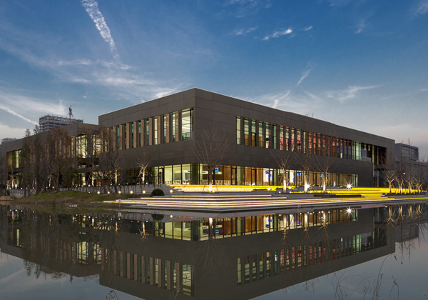 房地产市场止跌回稳关键期：政策支持与市场修复双轮驱动